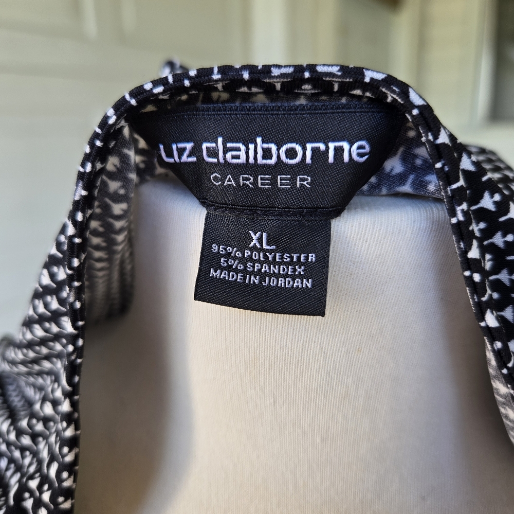 Liz Claiborne Black and White Polka Dot Women's Top 287 - Picture 3 of 3